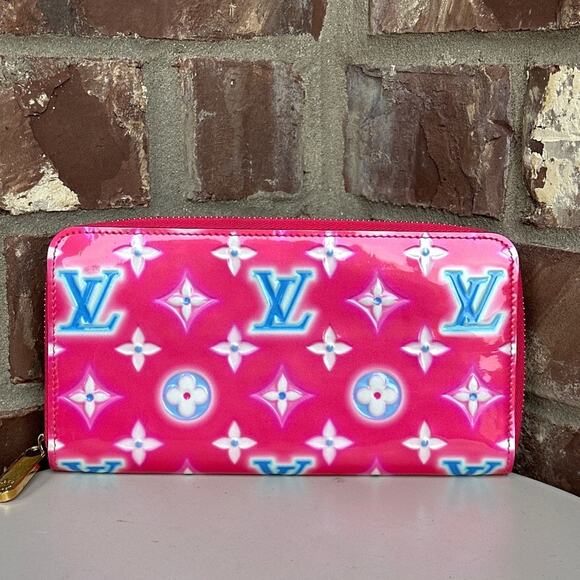 Louis Vuitton Valentine Vernis Wallet - Picture 1 of 8